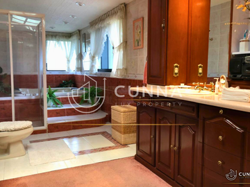CASA AV. DE LAS FUENTES EN VENTA