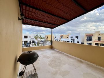 Casa en venta, en esquina en PRIVADA GRAN SANTA FE, NORTE MERIDA, Yuc