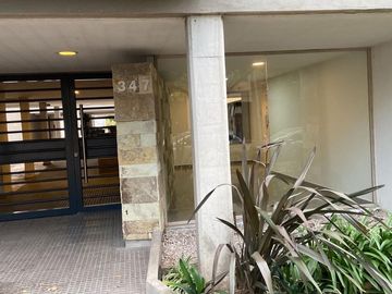Venta Departamento de 2 ambientes cochera/baulera San Isidro