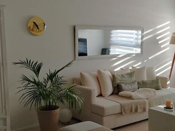 Venta Departamento de 2 ambientes cochera/baulera San Isidro