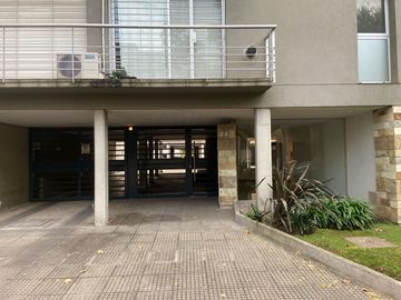 Venta Departamento de 2 ambientes cochera/baulera San Isidro
