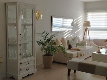 Venta Departamento de 2 ambientes cochera/baulera San Isidro