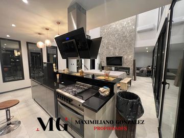 Casa en venta, 10 ambientes - Terralagos, Canning.