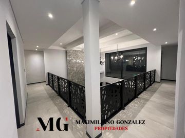 Casa en venta, 10 ambientes - Terralagos, Canning.