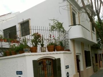 Casa en venta - 5 Dormitorios 2 Baños - Avellaneda