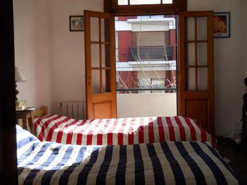 Casa en venta - 5 Dormitorios 2 Baños - Avellaneda