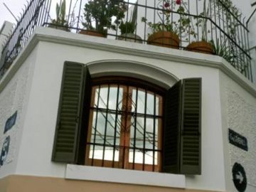 Casa en venta - 5 Dormitorios 2 Baños - Avellaneda