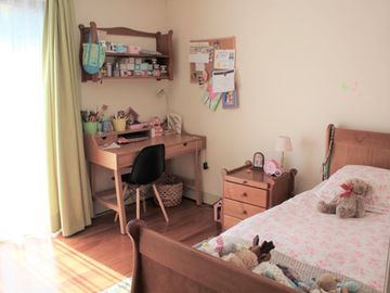 PRECIOSA CASA EN VENTA 5 DORM PIEDRA ROJA CHICUREO COLINA