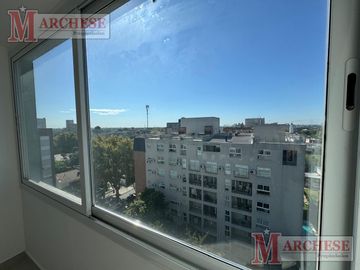 Departamento 2 amb a estrenar en el centro de Ituzaingó N