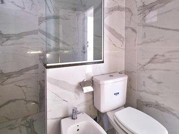 Venta departamento de 1 dormitorio con balcón a estrenar en zona río