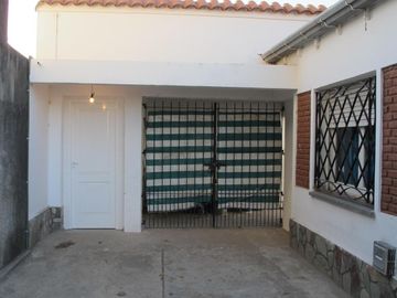 Importante Inversion sobra tuya 25 con 2 casas