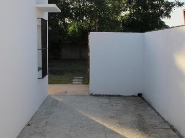 Importante Inversion sobra tuya 25 con 2 casas