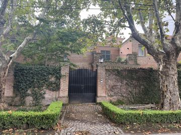Excelente Casa - Las Lomas de San Isidro
