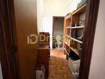 Tres ambientes con amplio balcón en Recoleta