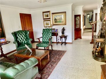 Casa/lote en Laureles.