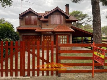 ALQUILER ANUAL, Casa 4 amb- Mar de ostende, Pinamar