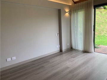 Venta de Casa en El Retiro en Parcelacion Sector Puro Cuero