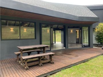 Venta de Casa en El Retiro en Parcelacion Sector Puro Cuero