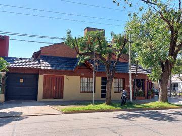 Venta propiedad en Funes, inversión oportunidad de negocio.