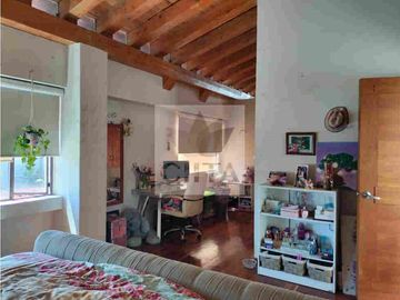EXCLUSIVA RESIDENCIA EN PRADO LARGO, CON BUENOS ACABADOS