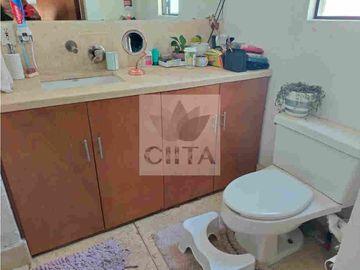 EXCLUSIVA RESIDENCIA EN PRADO LARGO, CON BUENOS ACABADOS