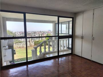 ACOGEDORA CASA CON VIGILANCIA Y HERMOSAS VISTAS