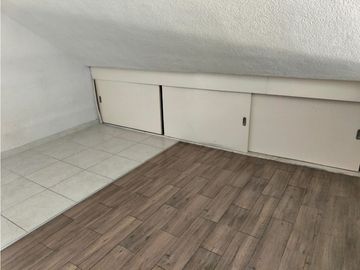 ACOGEDORA CASA CON VIGILANCIA Y HERMOSAS VISTAS