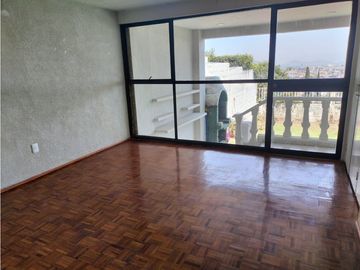 ACOGEDORA CASA CON VIGILANCIA Y HERMOSAS VISTAS