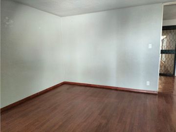 ACOGEDORA CASA CON VIGILANCIA Y HERMOSAS VISTAS