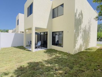 CASA DE 3 RECÁMARAS EN ZONA SUR DE CANCÚN. ENTREGA INMEDIATA