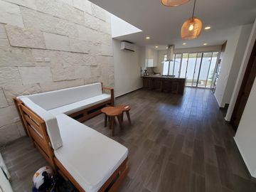 CASA EN VENTA EN RIVIERA MAYA PUERTO MORELOS CON 4 RECÁMARAS ALBERCA PRIVADA