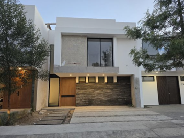 Preventa Casa Punto Sur Este