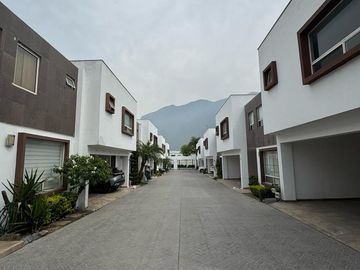 CASA VENTA LA LAGRIMA CARRETERA NACIONAL MONTERREY
