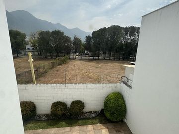 CASA VENTA LA LAGRIMA CARRETERA NACIONAL MONTERREY
