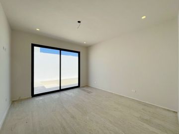 CASA EN VENTA UNA PLANTA, SERENITY CON 4 RECÁMARAS Y ALBERCA, MÉRIDA, DZITYÁ