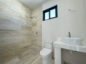 CASA EN VENTA UNA PLANTA, SERENITY CON 4 RECÁMARAS Y ALBERCA, MÉRIDA, DZITYÁ