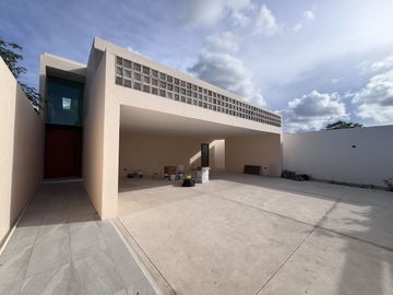 CASA EN VENTA MÉRIDA, CASA MINÚ, 611M2, 4 HABITS, DZITYÁ, ENTREGA INMEDIATA