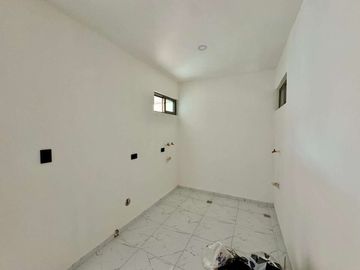 CASA EN VENTA MÉRIDA, CASA MINÚ, 611M2, 4 HABITS, DZITYÁ, ENTREGA INMEDIATA