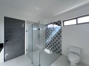 CASA EN VENTA MÉRIDA, CASA MINÚ, 611M2, 4 HABITS, DZITYÁ, ENTREGA INMEDIATA
