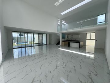CASA EN VENTA MÉRIDA, CASA MINÚ, 611M2, 4 HABITS, DZITYÁ, ENTREGA INMEDIATA