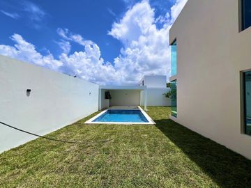 CASA EN VENTA MÉRIDA, CASA MINÚ, 611M2, 4 HABITS, DZITYÁ, ENTREGA INMEDIATA