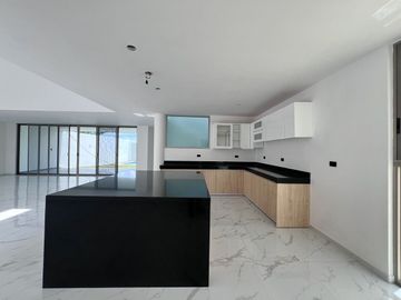 CASA EN VENTA MÉRIDA, CASA MINÚ, 611M2, 4 HABITS, DZITYÁ, ENTREGA INMEDIATA