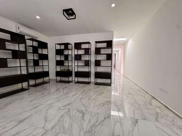 CASA VENTA MÉRIDA, 5 RECÁMARAS, ESQUINA, AMUEBLADA, 532M2, CASA BLACK DZITYÁ.