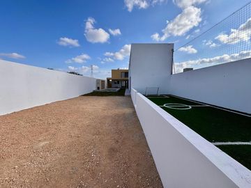 CASA VENTA MÉRIDA, MODELO TARO, ALBERCA, 4 HABITS, 696M2,CUMBRE III DZITYÁ