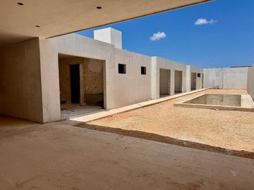 CASA EN VENTA UNA PLANTA, SERENITY CON 4 RECÁMARAS Y ALBERCA, MÉRIDA, DZITYÁ