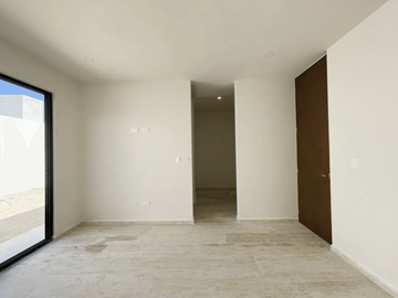 CASA EN VENTA UNA PLANTA, SERENITY CON 4 RECÁMARAS Y ALBERCA, MÉRIDA, DZITYÁ