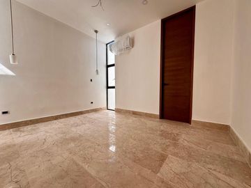 CASA VENTA MÉRIDA, 4 HABITACIONES, MODELO B PRIVADA ADANA, XCANATÚN. AMENIDADES.