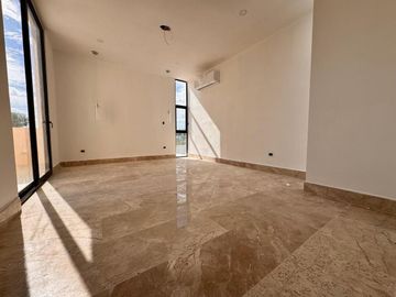 CASA VENTA MÉRIDA, 4 HABITACIONES, MODELO B PRIVADA ADANA, XCANATÚN. AMENIDADES.