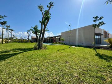 CASA VENTA MÉRIDA, 4 HABITACIONES, MODELO B PRIVADA ADANA, XCANATÚN. AMENIDADES.