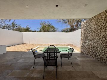 CASA VENTA MÉRIDA, ZONA ARTEVA DZITYÁ, 4 RECÁMARAS, ALBERCA, ESTRENA.